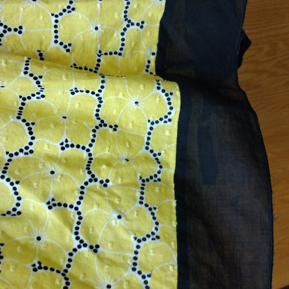 Beautiful Teen/Ladies Yellow/ Black Flower Sundress sz 5 / 6 By Xoxo - Picture 6 of 11